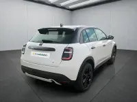 Neu Fiat 600 101 PS (74 kW) 2026 Weiß SUV