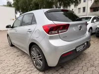 Gebraucht Kia Rio Spirit 90 PS (66 kW) 2017 Silber Limousine