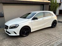 gebraucht Mercedes A180 d Urban*Nightpaket*Rückfahrkamera*SHZ*...