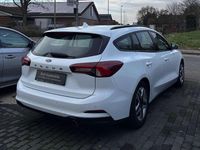 Gebraucht Ford Focus 120 PS (88 kW) 2022 Frostweiß Kombi