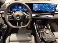 Neu BMW 540 286 PS (210 kW) 2026 Saphirschwarz metallic Limousine