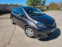 Gebraucht Toyota Yaris Multidrive S 99 PS (72 kW) 2012 Grau Kleinwagen