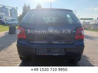 Second-hand VW Polo Comfortline 64 CP (47 kW) 2002 Albastru Berlinǎ