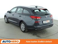 Gebraucht Hyundai i30 Pure 110 PS (80 kW) 2021 Grau Kombi