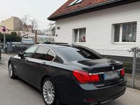 Gebraucht BMW 730 245 PS (180 kW) 2011 Grau Limousine