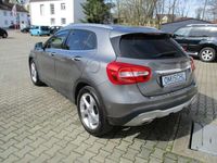 gebraucht Mercedes GLA200 Urban PDC SHZ NAVI