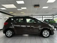 Gebraucht Hyundai ix20 Style 125 PS (91 kW) 2017 Braun Kleinwagen
