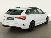 Neu Skoda Octavia RS 265 PS (194 kW) 2026 Moon white metallic Kombi