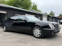 Używany Mercedes E280 204 KM (150 kW) 2002 Czarny Sedan/Limuzyna