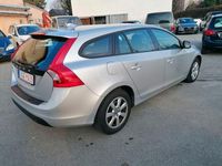 Gebraucht Volvo V60 Kinetic 136 PS (100 kW) 2012 Silber Kombi