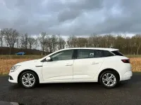 Gebraucht Renault Mégane Life 101 PS (74 kW) 2017 Weiß Limousine