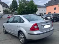 Gebraucht Ford Focus Ghia 145 PS (106 kW) 2007 Silber Limousine