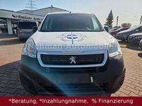 Gebraucht Peugeot Partner Premium 75 PS (55 kW) 2017 Weiß Van / Kleinbus