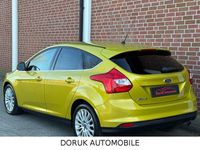 Gebraucht Ford Focus Titanium 150 PS (110 kW) 2011 Gelb Limousine