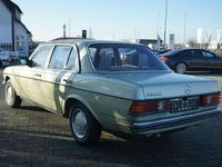 Gebraucht Mercedes 230 136 PS (100 kW) 1983 Grün Limousine