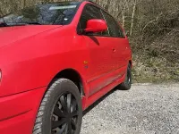 Gebraucht Mitsubishi Space Star 122 PS (89 kW) 2000 Rot Van / Kleinbus