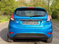 Gebraucht Ford Fiesta Titanium 125 PS (91 kW) 2014 Blau Kleinwagen