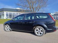 Gebraucht Ford Focus 101 PS (74 kW) 2010 Schwarz Kombi