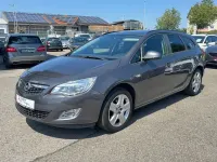 Gebraucht Opel Astra Design Edition 101 PS (74 kW) 2011 Grau Kombi