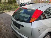 Gebraucht Ford Focus Ambiente 75 PS (55 kW) 2002 Grau Limousine