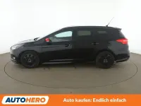 Używany Ford Focus ST-Line 125 KM (91 kW) 2016 Czarny Kombi