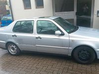 Gebraucht VW Vento 90 PS (66 kW) 1996 Andere farben Limousine