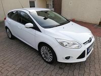 Gebraucht Ford Focus 101 PS (74 kW) 2012 Weiß Limousine