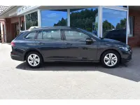Gebraucht VW Golf VIII Life 150 PS (110 kW) 2022 Uranograu Kombi