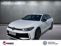 Gebraucht VW Passat R-line 150 PS (110 kW) 2024 Oryxweiß perlmutteffekt Kombi