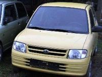 Gebraucht Daihatsu Cuore 56 PS (41 kW) 2000 Gelb Kleinwagen