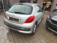 Gebraucht Peugeot 207 88 PS (64 kW) 2007 Silber Limousine
