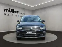 Gebraucht VW Tiguan Life 150 PS (110 kW) 2020 Schwarz SUV