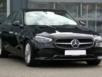 Gebraucht Mercedes C200 Avantgarde 163 PS (119 kW) 2023 Schwarz Limousine