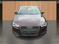 Gebraucht Audi A3 Attraction 105 PS (77 kW) 2014 Rot shirazrot metallic (metallic) Limousine