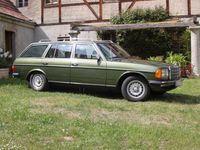 Gebraucht Mercedes E300 88 PS (64 kW) 1983 Grün Kombi