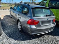 Gebraucht BMW 318 143 PS (105 kW) 2009 Grau Kombi