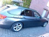 Gebraucht BMW 318 145 PS (106 kW) 2014 Silber Kombi