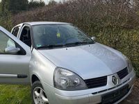 Gebraucht Renault Clio II 58 PS (42 kW) 2005 Silber Kleinwagen