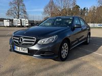 Gebraucht Mercedes E220 Avantgarde 170 PS (125 kW) 2015 Silber Limousine