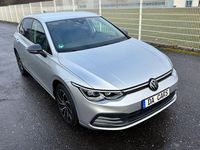 Gebraucht VW Golf VIII Style 150 PS (110 kW) 2022 Silber Limousine