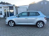 Gebraucht Skoda Fabia 60 PS (44 kW) 2016 Silber Limousine