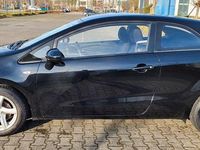 Gebraucht Kia Rio 84 PS (61 kW) 2016 Schwarz Kleinwagen