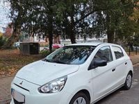 Gebraucht Mitsubishi Space Star 71 PS (52 kW) 2015 Weiß Limousine