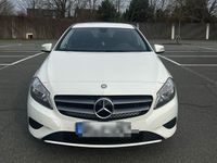 gebraucht Mercedes 180 7G-DCT Automatik, PDC, Temp, 17 LM Felgen