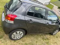Gebraucht Toyota Yaris 69 PS (50 kW) 2009 Grau Kleinwagen