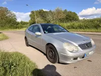 Second-hand Mercedes C200 163 CP (119 kW) 2002 Argintiu Berlinǎ