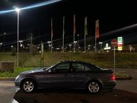 Gebraucht Mercedes E200 163 PS (119 kW) 2003 Blau Limousine