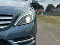 Gebraucht Mercedes B200 136 PS (100 kW) 2012 Blau Kleinwagen