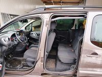 Gebraucht Peugeot Partner Tepee Active 99 PS (72 kW) 2017 Braun Van / Kleinbus