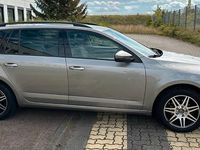 Gebraucht Skoda Octavia 105 PS (77 kW) 2014 Gold Kleinwagen